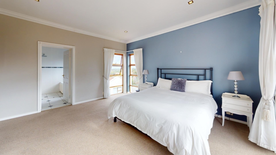 6 Bedroom Property for Sale in Walmer Heights Eastern Cape